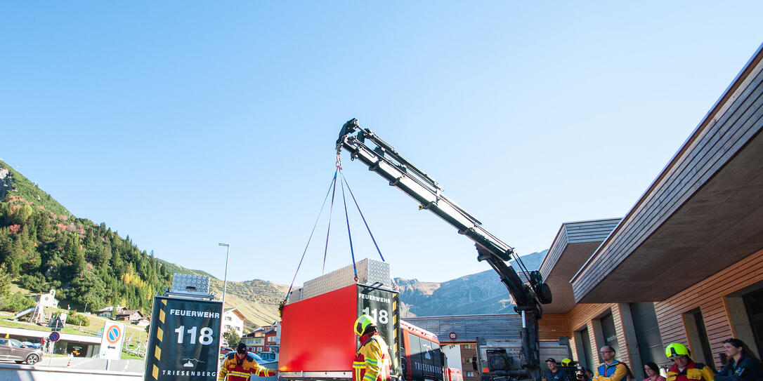 Fahrzeugeinweihung Löschanhänger der Feuerwehr Triesenberg