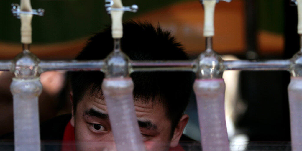 "Sehr einfach und grob": Eine Bande von chinesischen Raubkopierern hat Kondome gefälscht. (Symbolbild) "Sehr einfach und grob": Eine Bande von chinesischen Raubkopierern hat Kondome gefälscht. (Symbolbild)