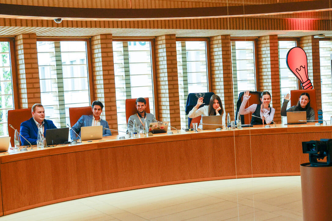 10. Jugendsession im Liechtensteiner Landtag.