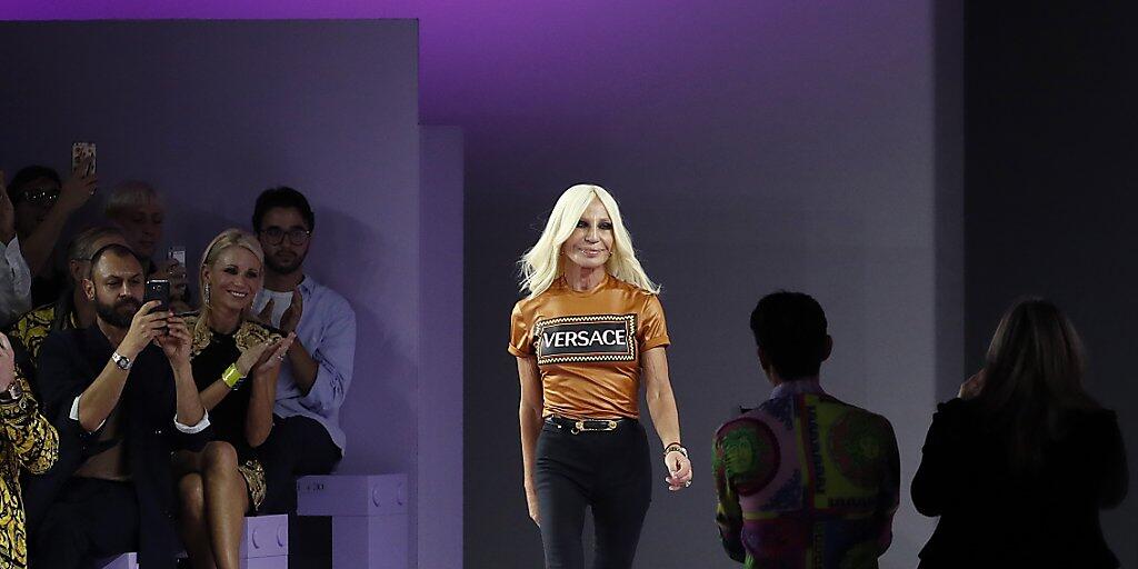 Donatella Versace und ihre Familie verkaufen ihr legendäres Modehaus an Michael Kors für über 2 Milliarden Dollar. (Archiv)