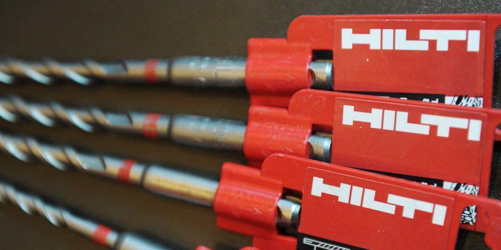 Bohraufsätze von Hilti, der Hersteller der bekannten Bohrmaschinen in den roten Koffern, hat 2015 weniger Gewinn erzielt. (Archiv)