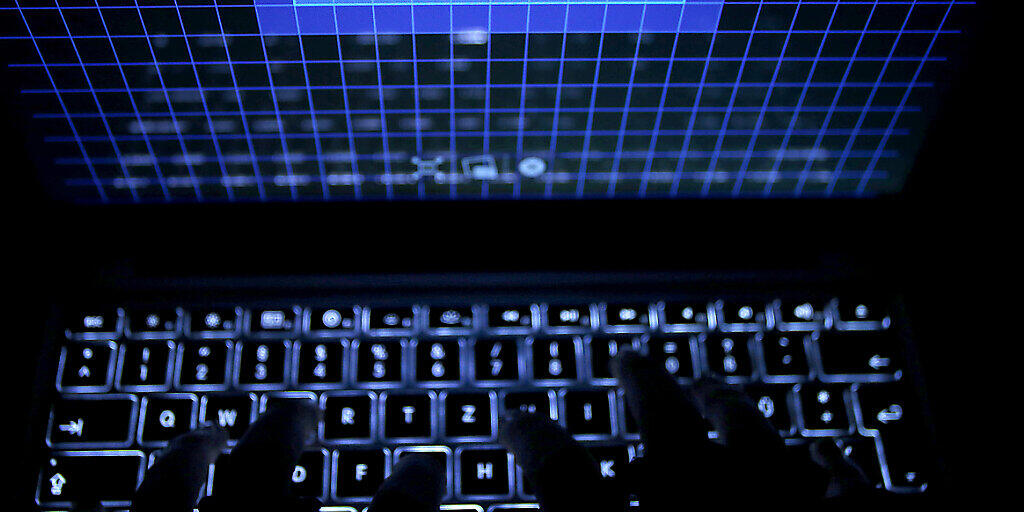 Cyber-Kriminelle versuchen derzeit, die Ängste der Bevölkerung vor dem Coronavirus auszunutzen. Unzählige Phishing-Emails im Namen des Bundesamtes für Gesundheit haben Betrüger in jüngster Zeit verschickt. (Archivbild) Cyber-Kriminelle versuchen derzeit, die Ängste der Bevölkerung vor dem Coronavirus auszunutzen. Unzählige Phishing-Emails im Namen des Bundesamtes für Gesundheit haben Betrüger in jüngster Zeit verschickt. (Archivbild)
