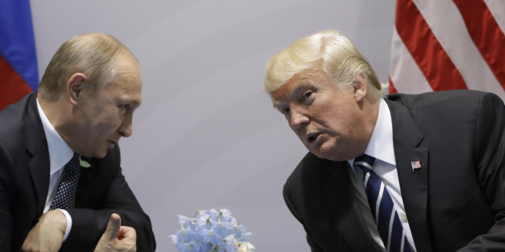 Auch US-Republikaner lassen kein gutes Haar an ihrem Präsidenten (Donald Trump, rechts) und kritisieren die Ergebnisse seines Gesprächs mit dem russischen Staatschef Wladimir Putin am G20-Gipfel in Hamburg.