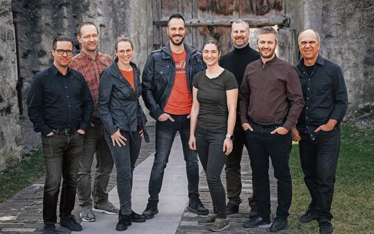 RÄÄS BAND