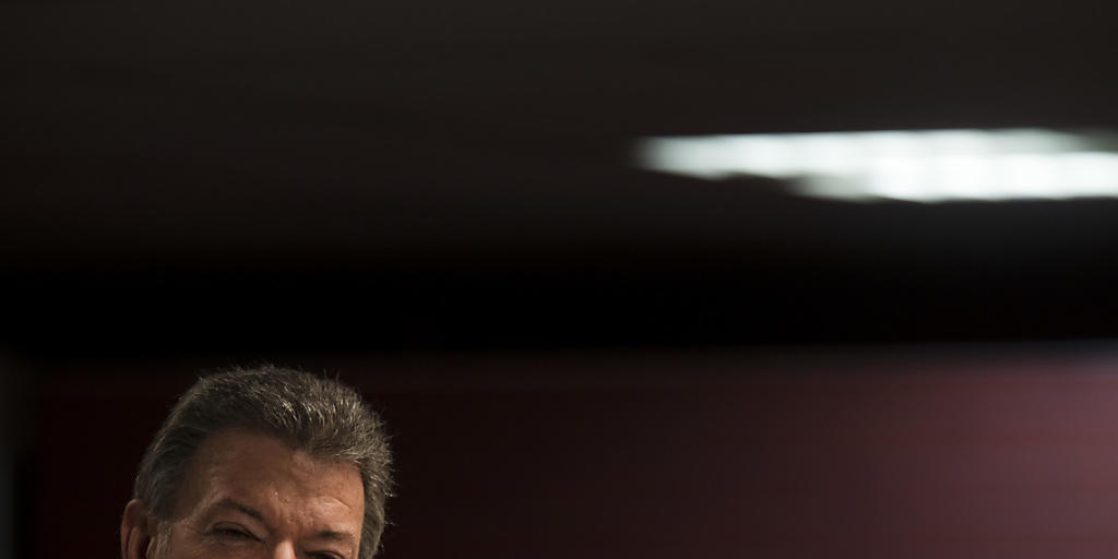 Kolumbiens Präsident Juan Manuel Santos willigte bislang nicht in Friedensgespräche mit der ELN-Guerilla ein, weil diese seinen Bedingungen nicht nachgekommen ist. (Archivbild)
