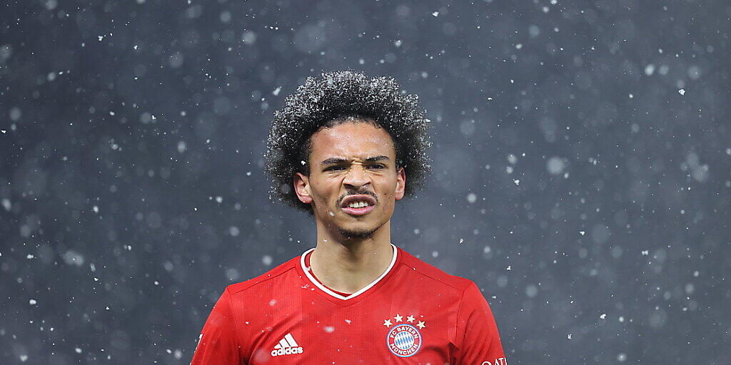 Naserümpfen in Berlin: Leroy Sané kann dem Wetter in der Hauptstadt wenig ebenso wenig abgewinnen wie der Leistung seines Teams