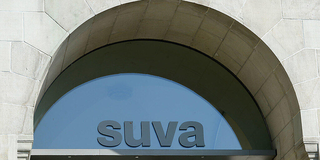Dem Unfallversicherer Suva steht eine grosse Umstrukturierung bevor. 170 Arbeitsplätze sollen bis 2027 verschwinden. (Archivbild) Dem Unfallversicherer Suva steht eine grosse Umstrukturierung bevor. 170 Arbeitsplätze sollen bis 2027 verschwinden. (Archivbild)