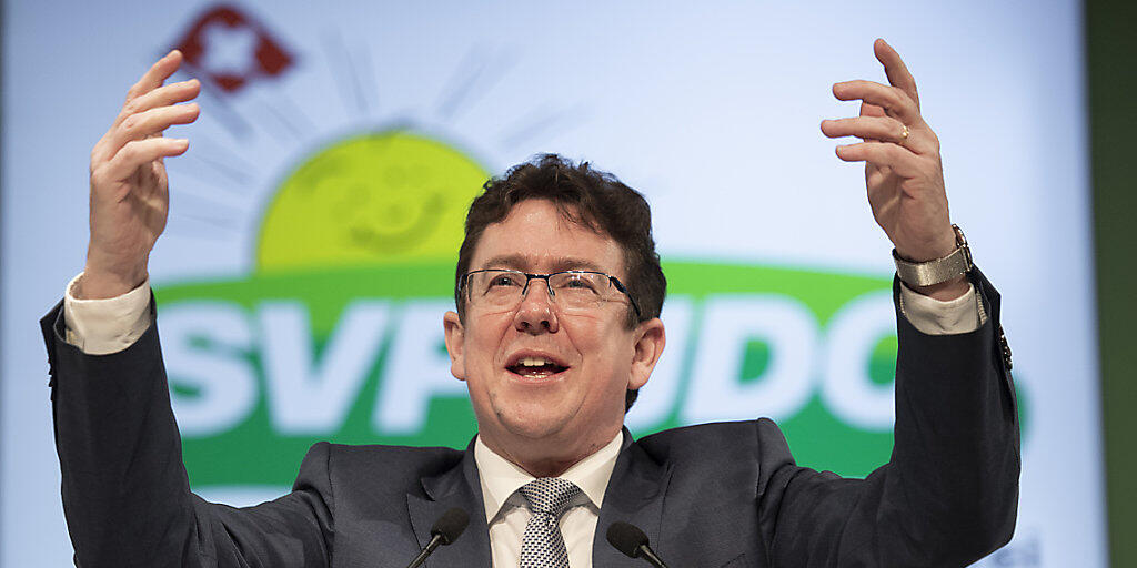SVP-Parteipräsident Albert Rösti hielt an der Delegiertenversammlung eine feurige Rede für den Erhalt der Schweizer Werte.