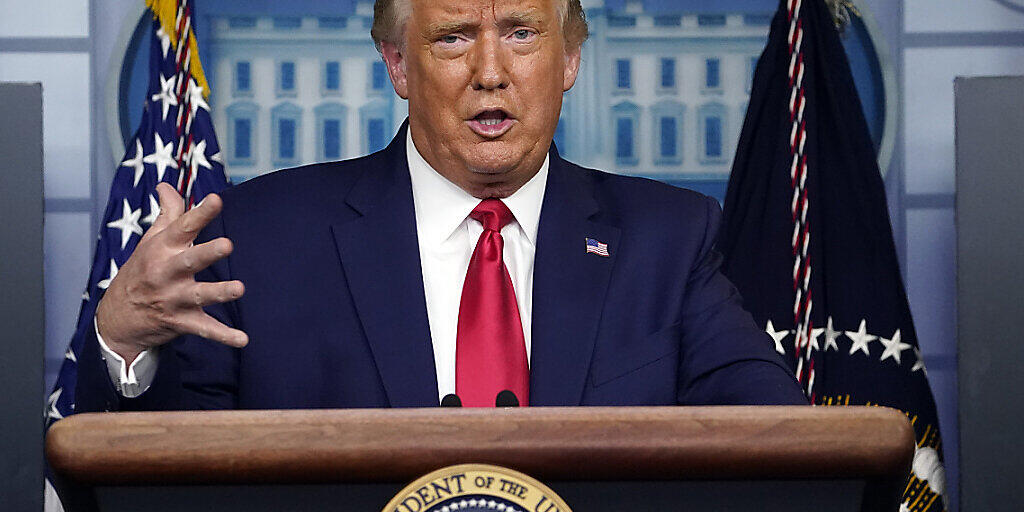 Donald Trump, Präsident der USA, spricht während einer Pressekonferenz im Weißen Haus. Foto: Evan Vucci/AP/dpa