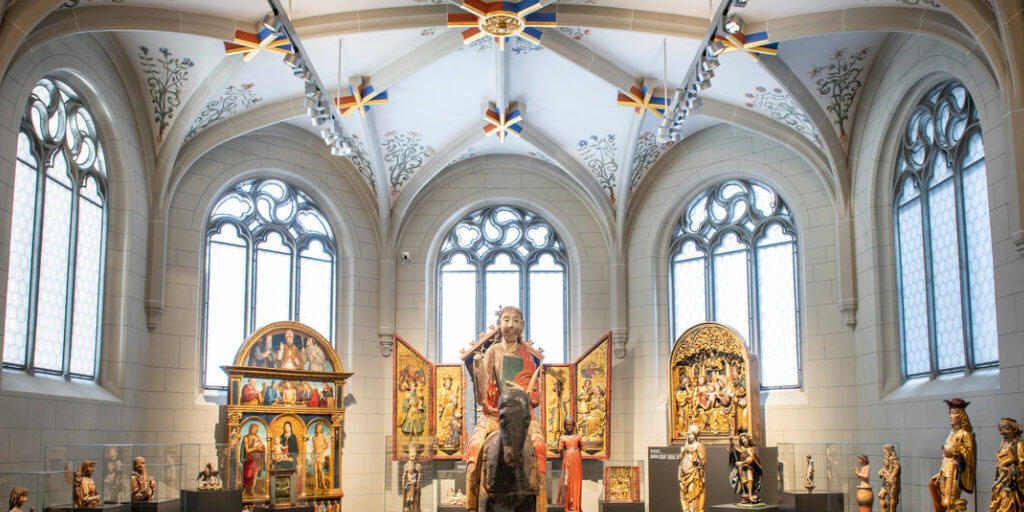 Die Holzskulptur "Christus auf dem Palmesel" aus dem 11. Jahrhundert ist Teil der Sammlungsausstellung im Landesmuseum in Zürich. Eingerichtet ist die Ausstellung im sanierten Westflügel des Museums. Die Holzskulptur "Christus auf dem Palmesel" aus dem 11. Jahrhundert ist Teil der Sammlungsausstellung im Landesmuseum in Zürich. Eingerichtet ist die Ausstellung im sanierten Westflügel des Museums.