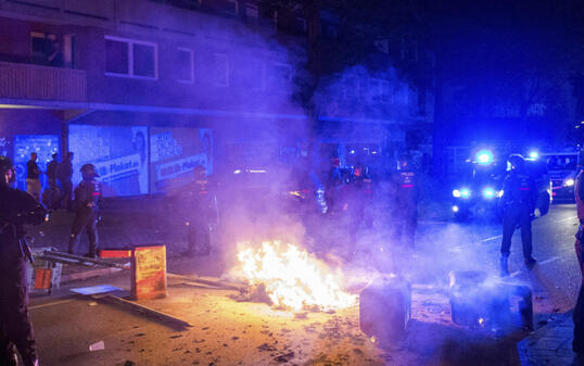 Die Gewaltexzesse am Rande des G20-Gipfels haben Folgen: Derzeit sitzen 51 Personen in Hamburg in Untersuchungshaft. (Archiv)