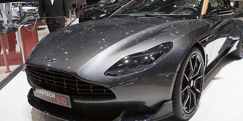 Die Kultmarke Aston Martin leidet unter der schwachen Nachfrage und baut rund einen Fünftel der Stellen ab.(Archivbild)