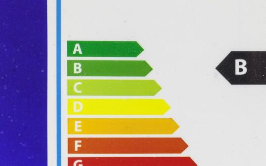 Ein höherer Strompreis kann dazu führen, dass die Haushalte mehr Energie sparen. Doch dafür muss der Effekt klar ersichtlich sein. (Archivbild)