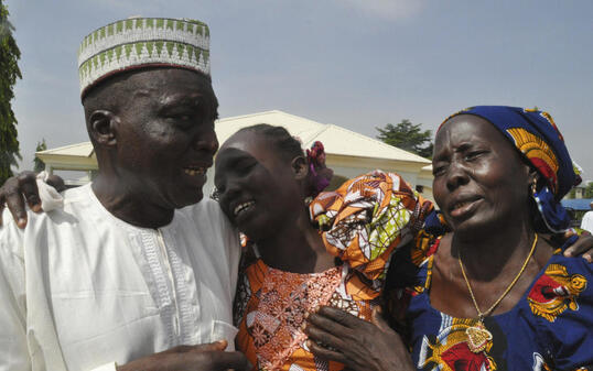 Wiedervereinigung am Samstag in Abuja - es gab innige Umarmungen, Schluchzen und Freudentränen.