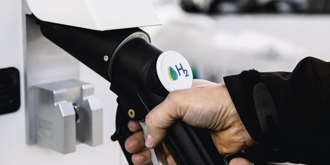 WASSERSTOFFTANKSTELLE, WASSERSTOFF-TANKSTELLE, WASSERSTOFF, H2, TANKSTELLE, COOP, BRENNSTOFFZELLEN-LKW, BRENNSTOFFZELLENFAHRZEUG, BRENNSTOFFZELLENAUTO, BRENNSTOFF, CO2-FREI, LKW, LASTKRAFTWAGEN, TANKEN, ZAPFSAEULE, WASSERSTOFF-ZAPFSAEULE, CLEAN TECHNOLOGY WASSERSTOFFTANKSTELLE, WASSERSTOFF-TANKSTELLE, WASSERSTOFF, H2, TANKSTELLE, COOP, BRENNSTOFFZELLEN-LKW, BRENNSTOFFZELLENFAHRZEUG, BRENNSTOFFZELLENAUTO, BRENNSTOFF, CO2-FREI, LKW, LASTKRAFTWAGEN, TANKEN, ZAPFSAEULE, WASSERSTOFF-ZAPFSAEULE, CLEAN TECHNOLOGY