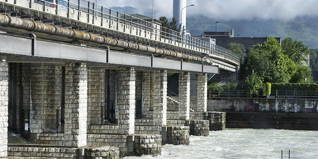Ein wichtiges Element der Juragewässerkorrektion: Das Stauwehr in Port bei Biel. (Archivbild) Ein wichtiges Element der Juragewässerkorrektion: Das Stauwehr in Port bei Biel. (Archivbild)