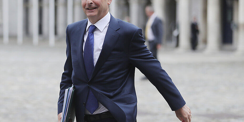 Der irische Premierminister Micheal Martin (Bild) fordert EU-Handelskommissar Phil Hogan auf, nach einem politischen Fehltritt zurückzutreten. (Archivbild)