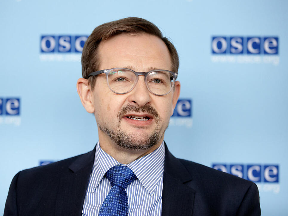 Der neue OSZE-Generalsekret&auml;r Thomas Greminger hat in Wien die Priorit&auml;ten f&uuml;r seine Amtszeit vorgestellt.