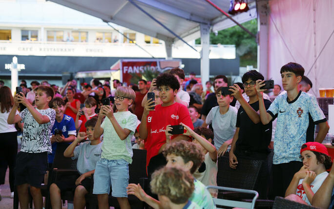 WM-Meile Rathausplatz Vaduz Spiel Schweiz-Katar