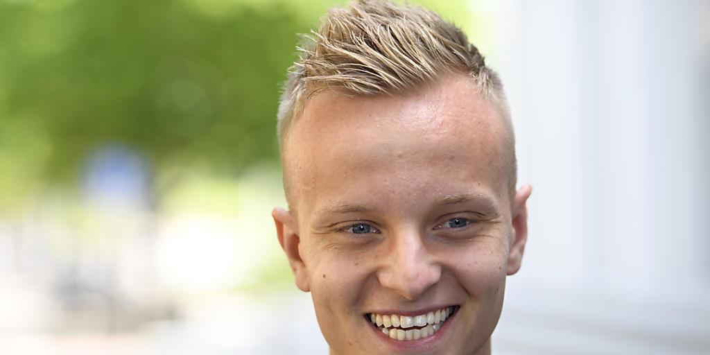Florent Hadergjonaj darf sich über seinen Wechsel in die Premier League freuen