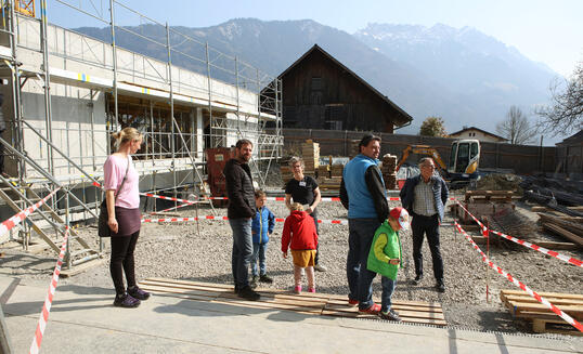 Tag der offenen Baustelle Kindergarten und Doppelturnhalle in Ma