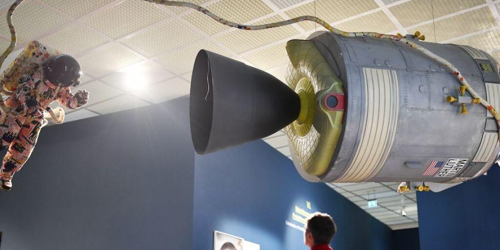 Die Ausstellung "Fly me to the Moon" im Kunsthaus Zürich dauert vom 4. April bis 30. Juni. Die Ausstellung "Fly me to the Moon" im Kunsthaus Zürich dauert vom 4. April bis 30. Juni.