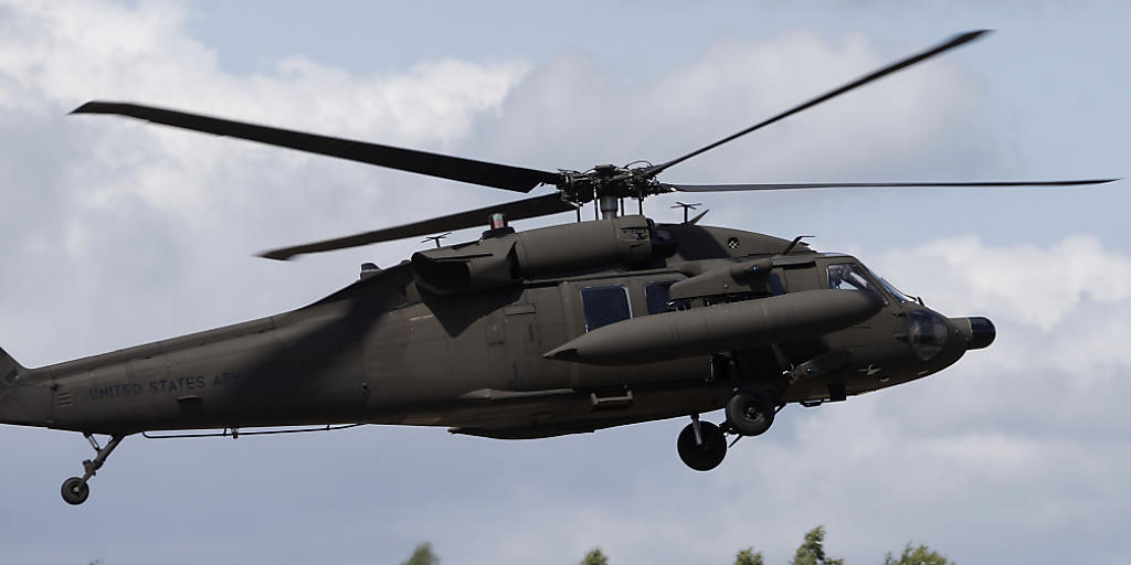 Der US-Kampfhelikopter Black Hawk ist das bekannteste Modell des US-Herstellers Sikorsky. Die Firma gehört neu zum Rüstungskonzern Lockheed Martin.
