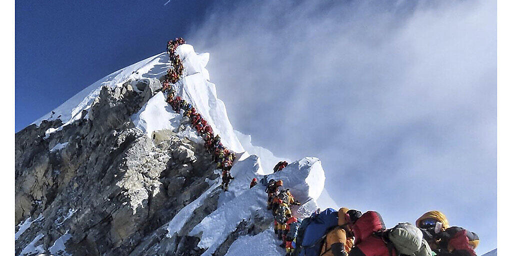 Der Mount Everest ist nun offiziell 86 Zentimeter höher als bisher gemeinhin angenommen.