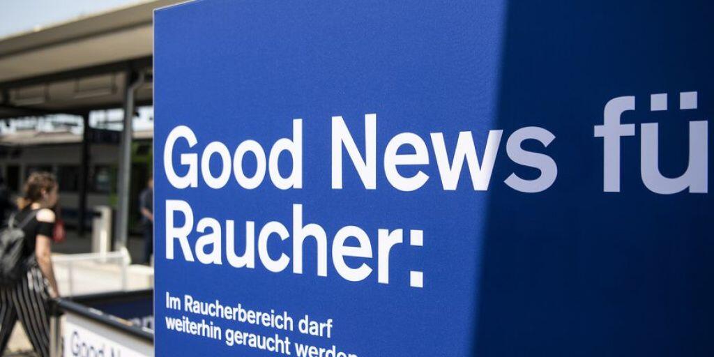 Der Anteil der Rauchenden in der Bevölkerung hat in den Jahren vor 2017 kaum abgenommen, wie neue Zahlen des Bundesamts für Statistik zeigen. Signifikant gesunken ist aber der Anteil der starken Raucher und Raucherinnen: Er hat sich auf 12 respektive 6 Prozent halbiert. (Archivbild) Der Anteil der Rauchenden in der Bevölkerung hat in den Jahren vor 2017 kaum abgenommen, wie neue Zahlen des Bundesamts für Statistik zeigen. Signifikant gesunken ist aber der Anteil der starken Raucher und Raucherinnen: Er hat sich auf 12 respektive 6 Prozent halbiert. (Archivbild)