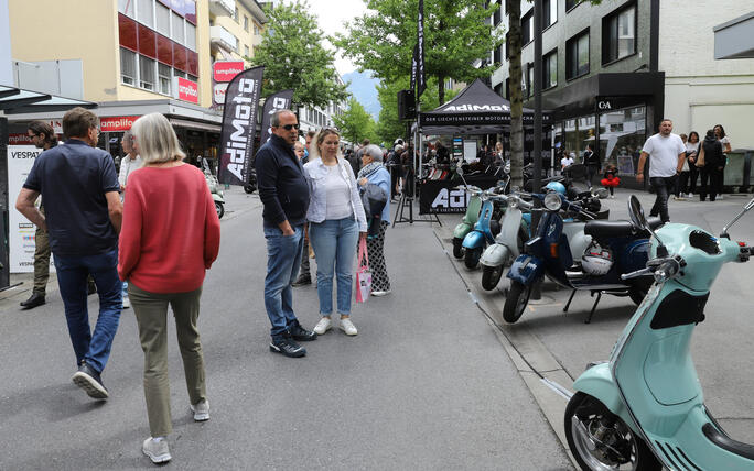 Vespa-Treff in Buchs