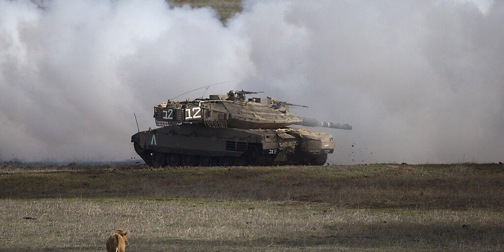 Ein israelischer Panzer aus der Bauserie Merkava. Diese wurde für den Kampf gegen die Armeen der arabischen Nachbarstaaten entwickelt. (Archivbild)