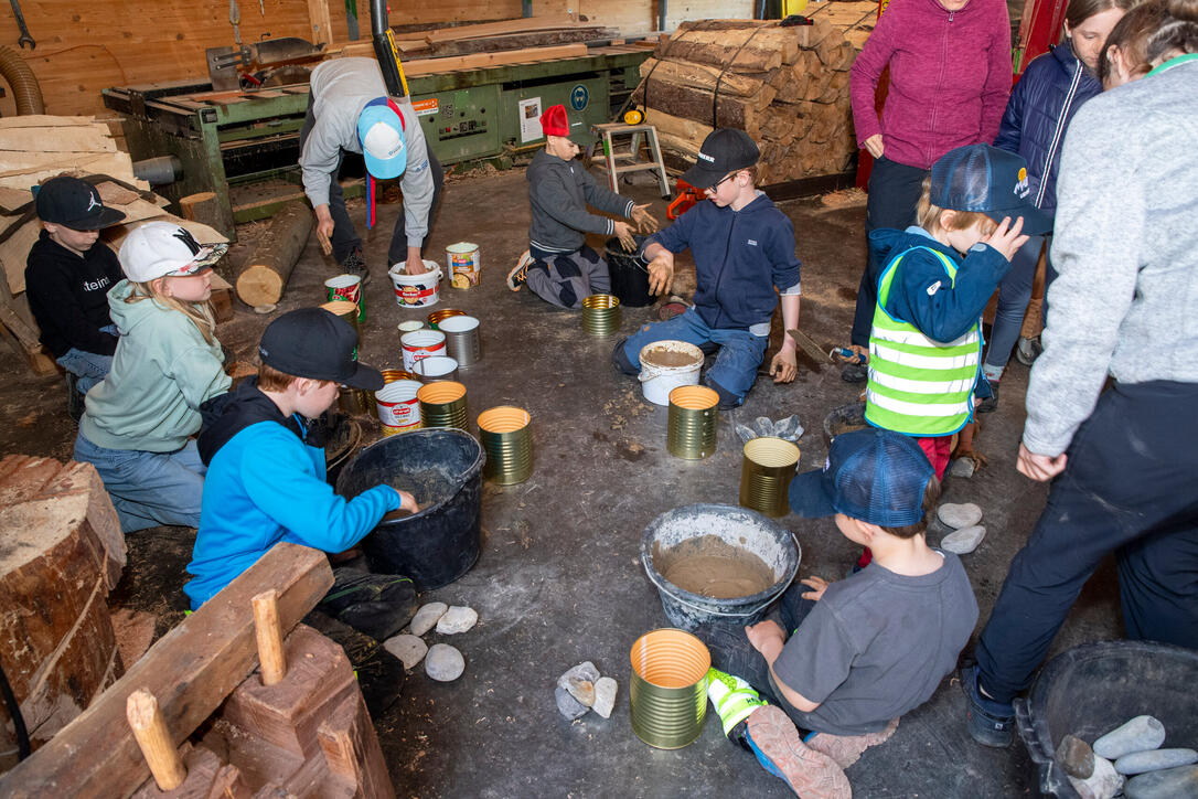 Umweltputzete und Basteln von Nisthilfen in Triesenberg (18.04.2026)