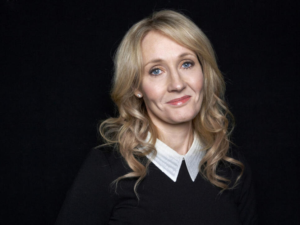 Noch mehr Lesefutter für J. K. Rowling-Fans: Im November erscheint die Übersetzung einer Rede, die die Harry-Potter-Erfinderin vor Absolventen der Harvard-Universität in den USA hielt. (Archivbild)