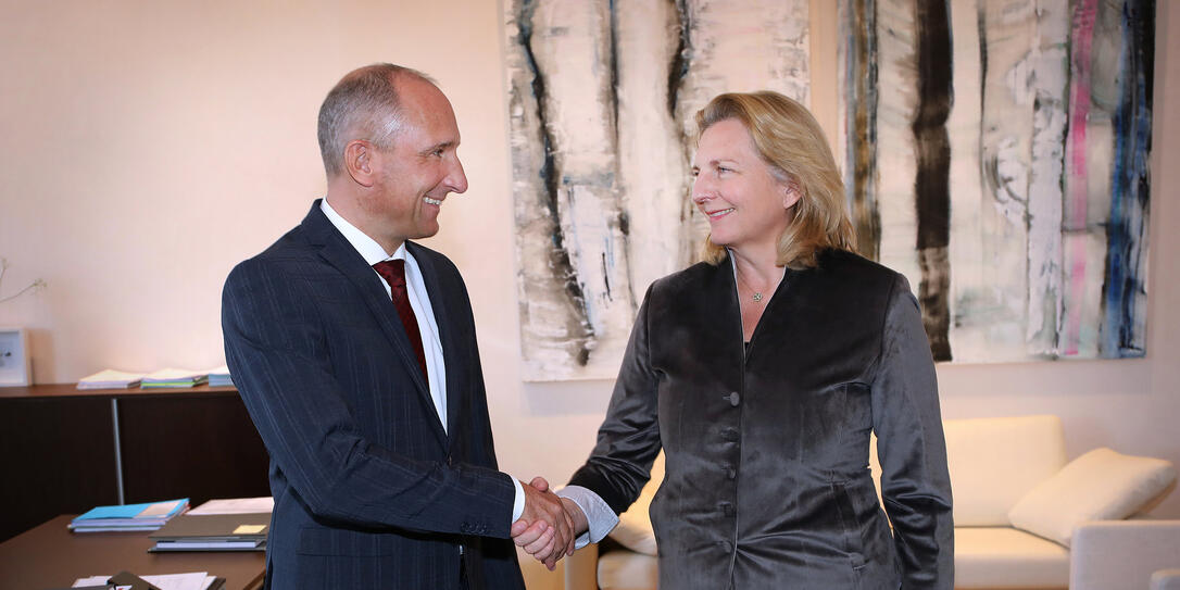 Besuch von Karin Kneissl, Bundesministerin für Europa, Integrat