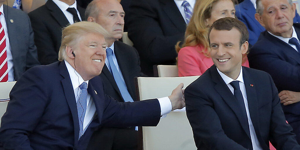Der französische Präsident Emmanuel Macron wird dem US-Präsidenten Donald Trump im April einen Staatsbesuch in Washington abstatten. (Archivbild)