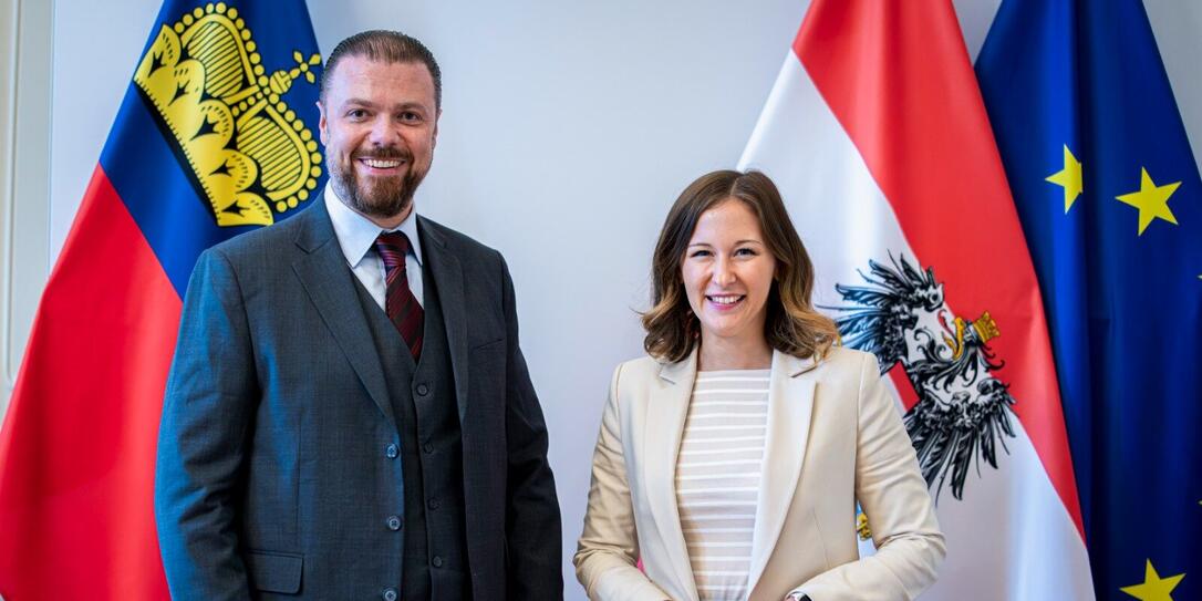 Regierungsrat und Gesellschaftsminister Emanuel Schädler und Claudia Plakolm, Bundesministerin für Europa, Integration und Familie.
