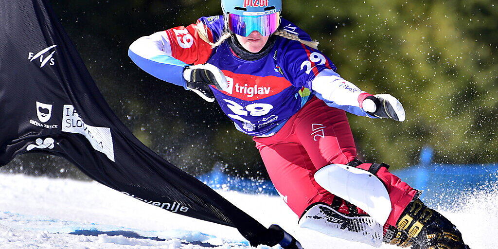 Keine Schweizer Medaille: Julie Zogg kann im slowenischen Rogla im Parallel-Slalom ihren Weltmeistertitel nicht erfolgreich verteidigen
