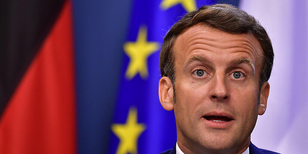 Emmanuel Macron, Präsident von Frankreich, spricht während einer Pressekonferenz zum Abschluss des EU-Gipfels. Foto: John Thys/AFP Pool via AP/dpa