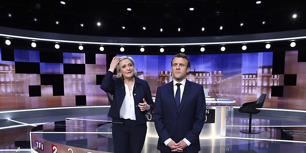 Die beiden Präsidentschaftsanwärter gingen im letzten TV-Duell vor der Stichwahl nicht zimperlich miteinander um. Die beiden Präsidentschaftsanwärter gingen im letzten TV-Duell vor der Stichwahl nicht zimperlich miteinander um.