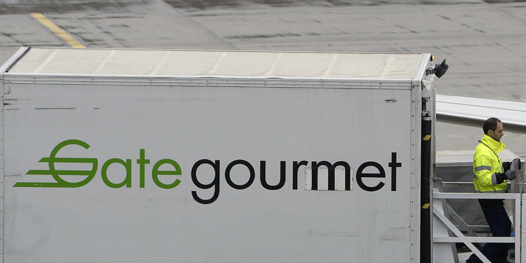 Der Bordverpfleger Gategroup, zu dem unter anderem die Marke Gate Gourmet gehört, hat 2017 bei Gewinn und Umsatz stark zugelegt. (Archiv)