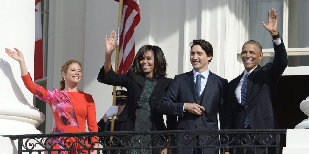 Historisches Treffen nach zwei Jahrzehnten Pause. Empfang im Weissen Haus in Washington, von links: Sophie Grégoire Trudeau, US-First Lady Michelle Obama, der kanadische Premier Justin Trudeau und der Gastgeber, US-Präsident Barack Obama. Historisches Treffen nach zwei Jahrzehnten Pause. Empfang im Weissen Haus in Washington, von links: Sophie Grégoire Trudeau, US-First Lady Michelle Obama, der kanadische Premier Justin Trudeau und der Gastgeber, US-Präsident Barack Obama.