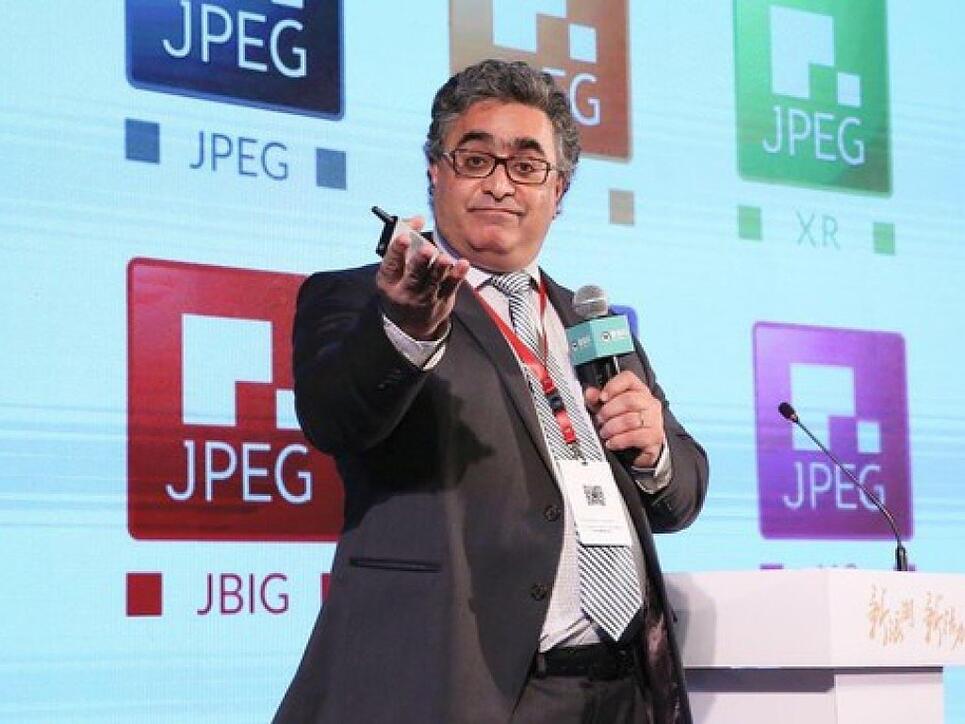 Touradj Ebrahimi von der ETH Lausanne steht an der Spitze des Expertengremiums JPEG (Joint Photographic Experts Group). Am Montag stellte er ein neues Bildkompressionsverfahren in Aussicht. JPEG XS braucht noch die ISO-Zulassung.