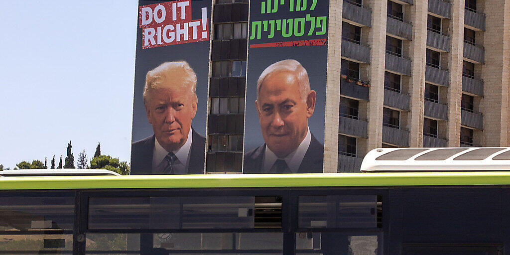 Der israelische Regierungschef Netanjahu will nach einem Medienbericht im Fall von Annexionen im Westjordanland zunächst mit drei Siedlungsblöcken beginnen. Foto: Oded Balilty/AP/dpa