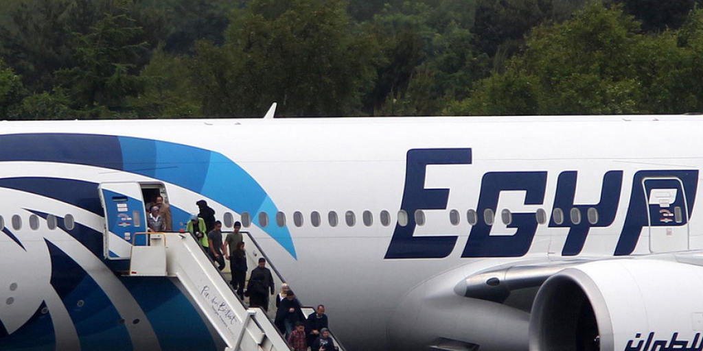 Archivbild: Entführte Egyptair-Maschine im Juni 2013 auf dem Flughafen Prestwick in Schottland.