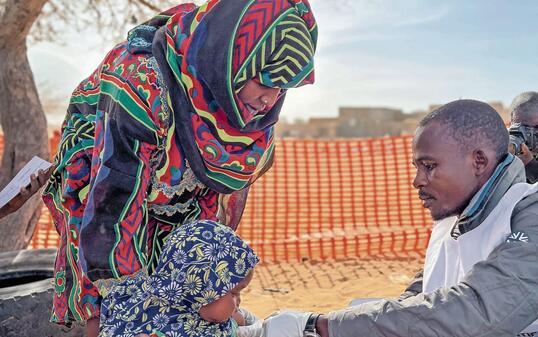 Diphteria vaccination in Zinder region, Niger