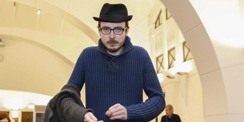 Der Angeklagte Antoine Deltour während des Berufungsprozesses. Das Berufungsgericht verurteilte ihn zu einer geringeren Strafe als die Vorinstanz. (Archiv)