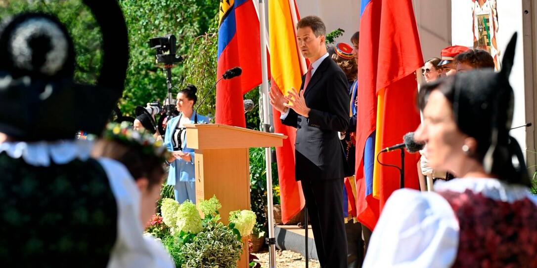 Erbprinz Alois w&auml;hrend seiner Ansprache am Staatsakt 2026.