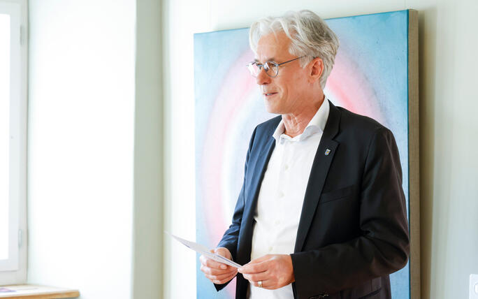 Vernissage &laquo;Interferenzen&raquo; mit Werken von Michael Tolloy und Patrick Kaufmann im Alten Pfarrhof  Balzers.