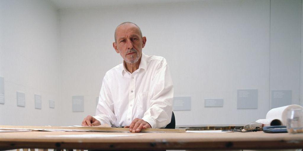 Drei Museen in Pruntrut, Delsberg und Moutier widmen dem jurassischen Künstler Remy Zaugg (1943-2005) eine Hommage. Jedes Ausstellungshaus beleuchtet dabei einen bestimmten Aspekt seines Schaffens. Die Schauen dauern bis 28. Januar.
