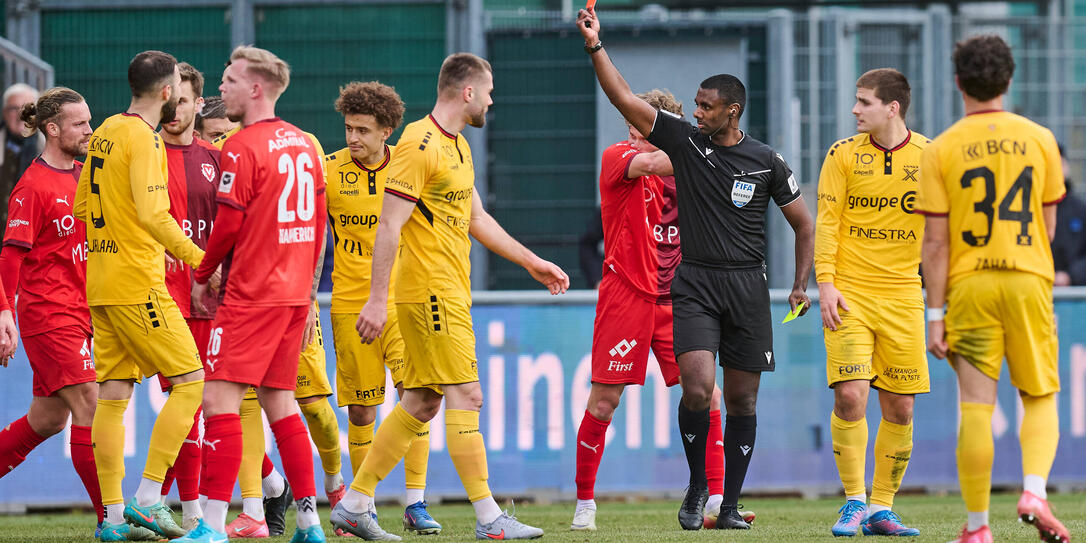 Die Szenen gegen Spielende &uuml;berschatten das Ergebnis. Durch eine T&auml;tigkeit wurde Ben Seghir vom Platz gestellt.